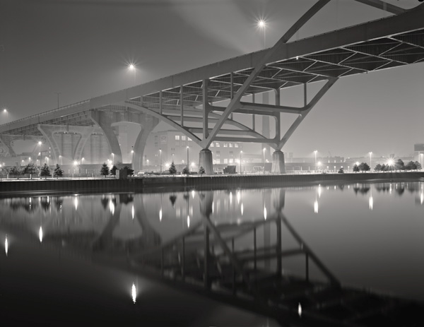 Hoan Bridge at night