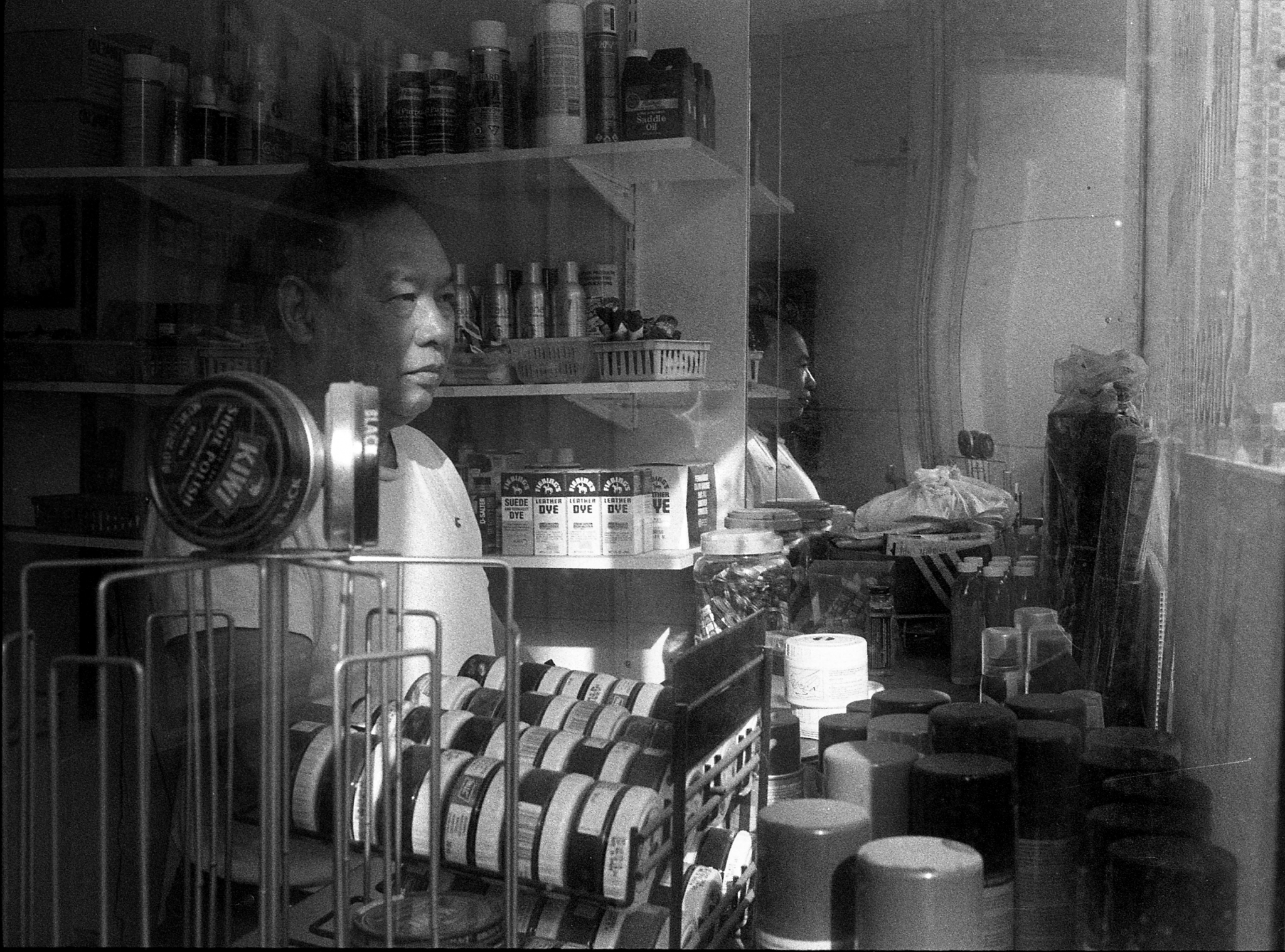 Hue's Shoe Repair