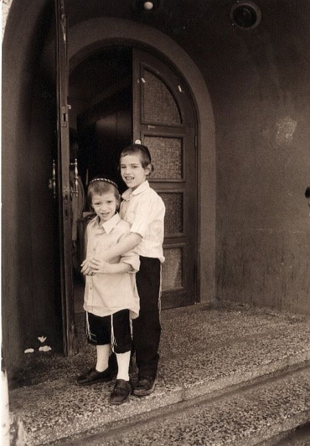 In front of synagog