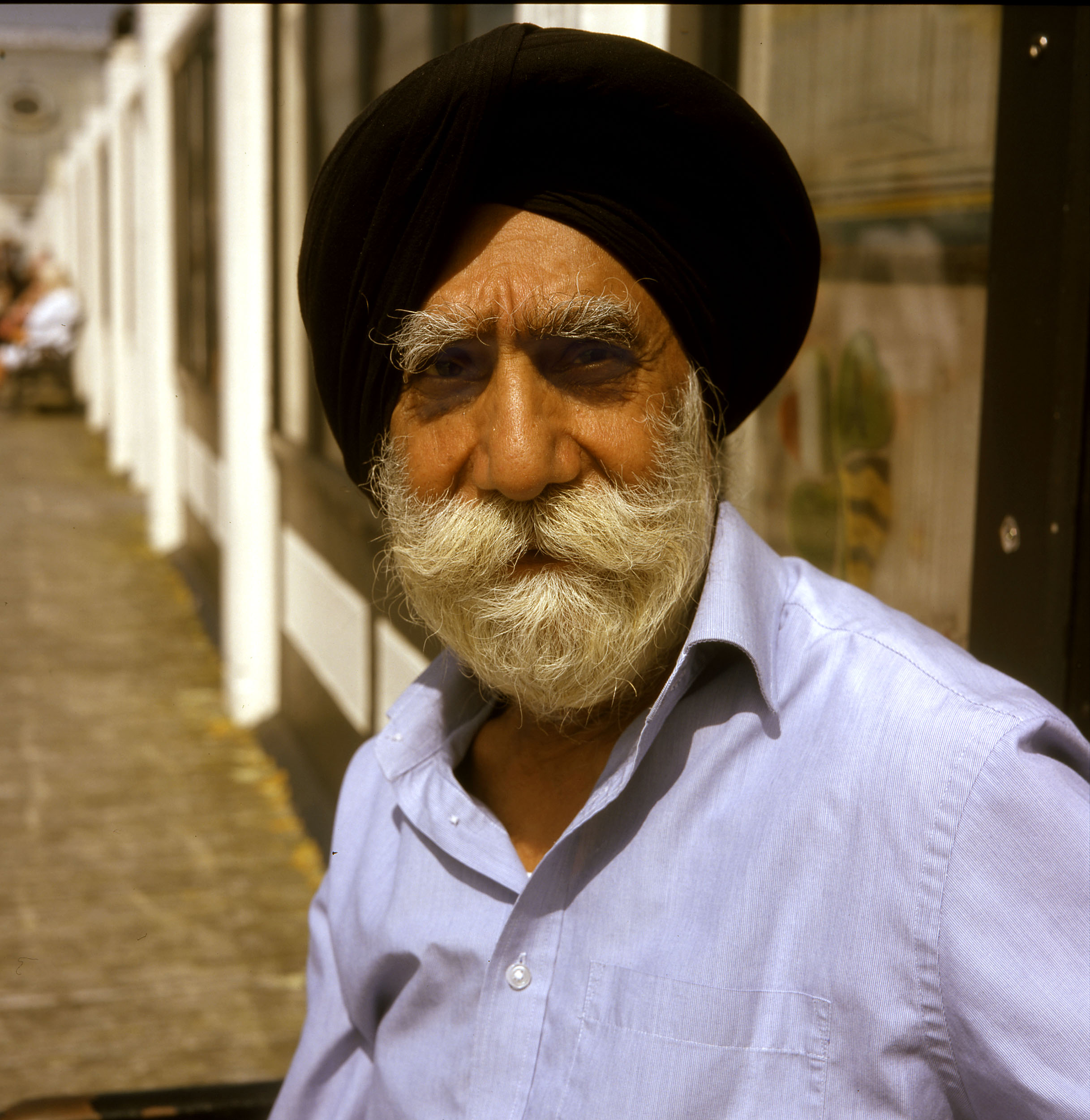 INDIAN GENT