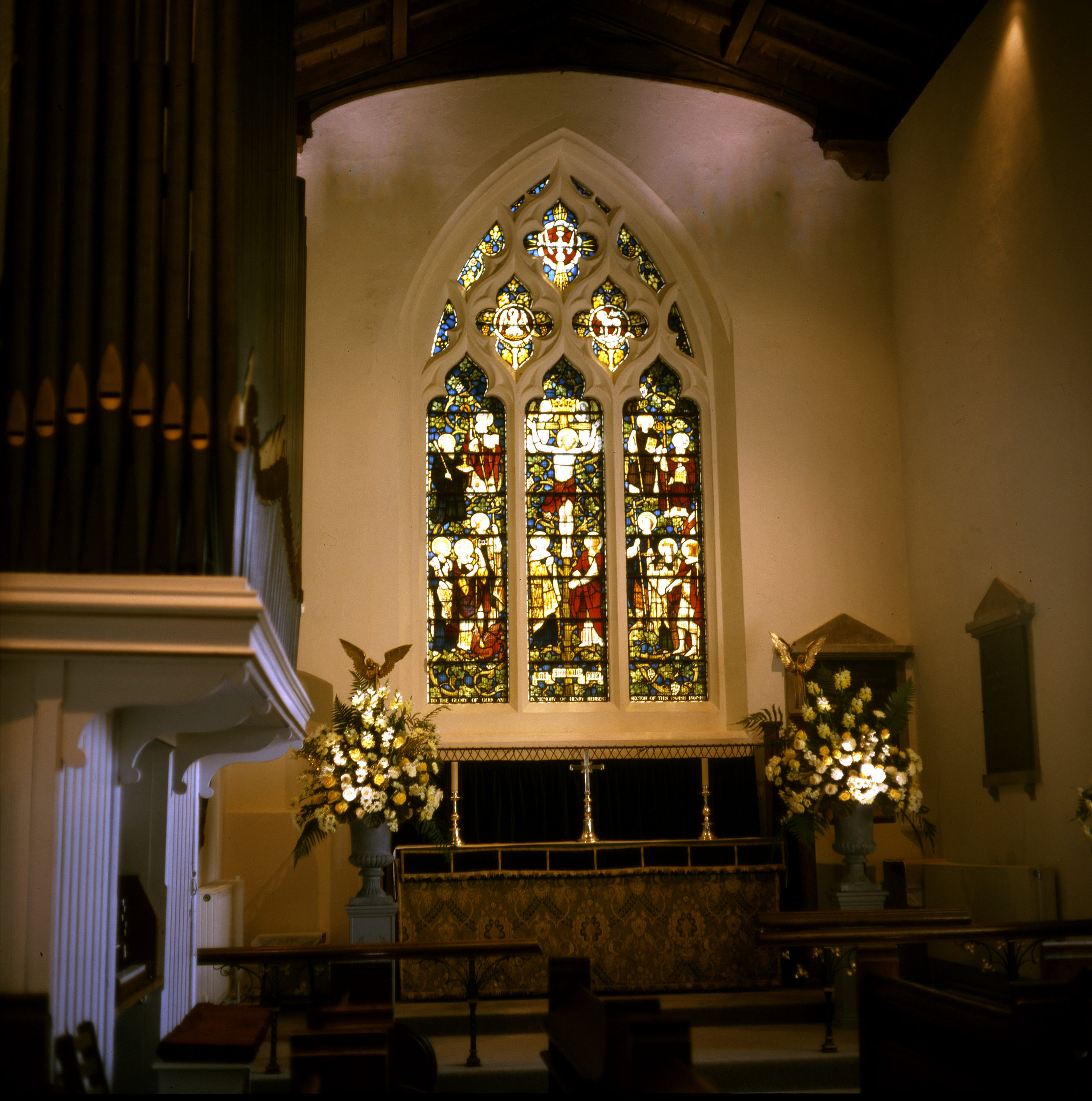 INTERIOR, Flower Festival St Margaret;s Church HEMINGFORD ABBOTS