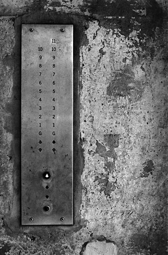 Lift Panel