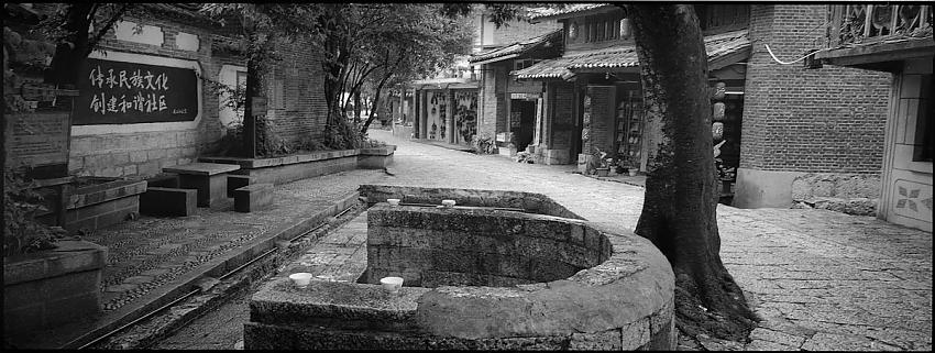 Lijiang courtyard, 2009