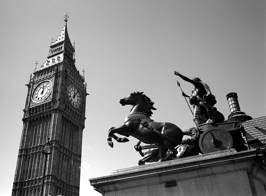 London  : The 'Usual Tourist Shot'