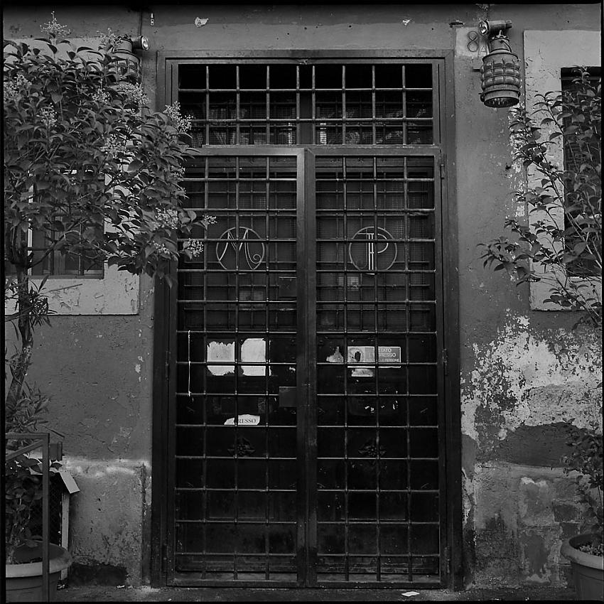 M P Club gates, Trastevere