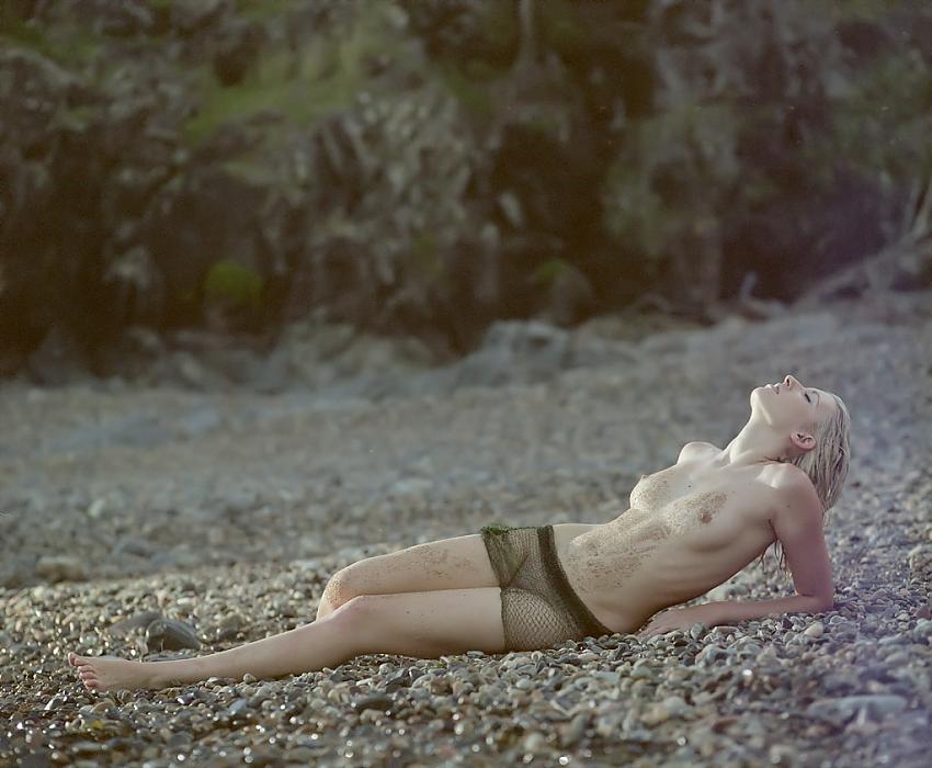 Maxine Nude