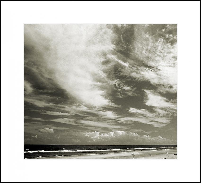 Mid-day at the Ocean