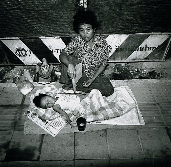 Mother and Daughter Begging Bangkok, Thailand 1999