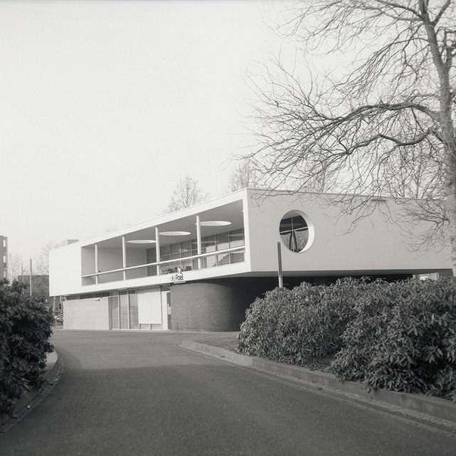 MSA - Stone - entry: square stone building