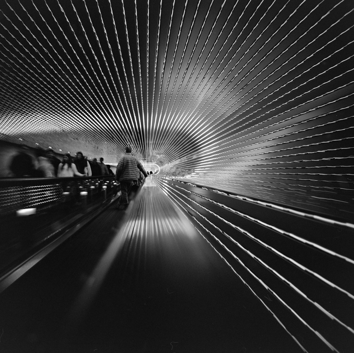 National Gallery Tunnel, From the Handrail