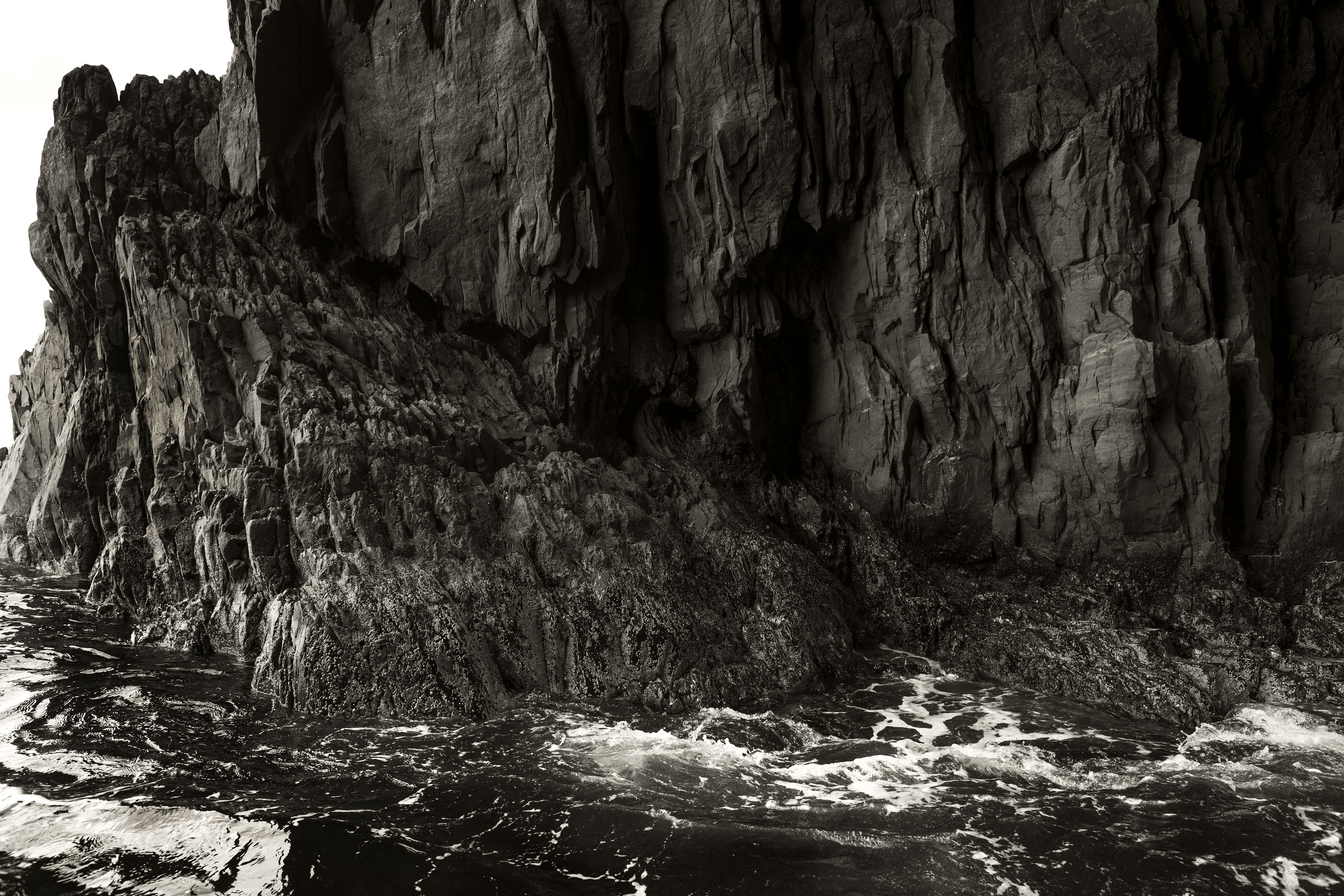 Newfoundland_Aug18_0145 Rocks BW.jpg