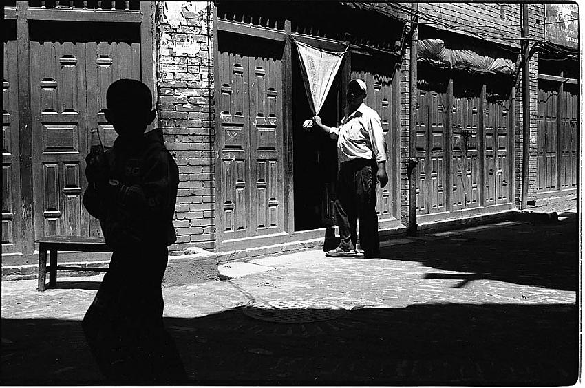 Noon shadows, Bhaktipur, Nepal (2012)