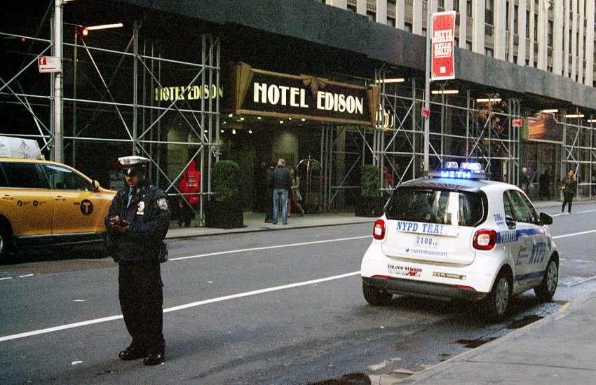 NYC : A 'Smart' NYPD Police Car !
