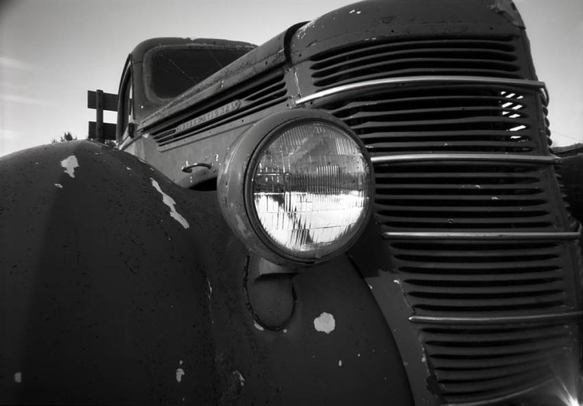 Old International (pinhole)