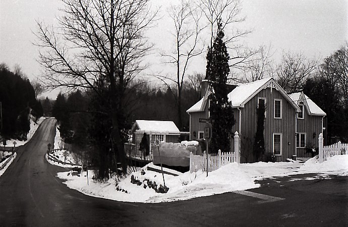 On the Corner in Belfountain