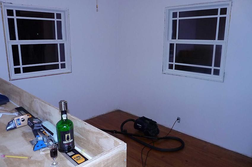 painted-walls---off-white