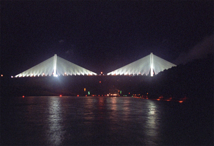 Panama Canal-night crossing West-East
