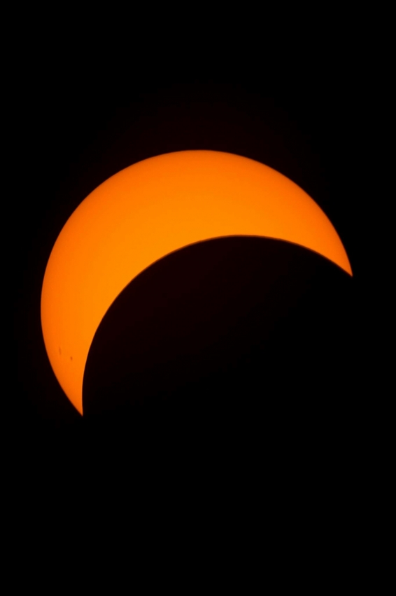 Peak eclipse in Brookline NH