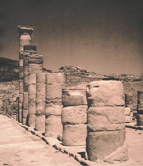 Petra Pillars - Nature 532 Lith