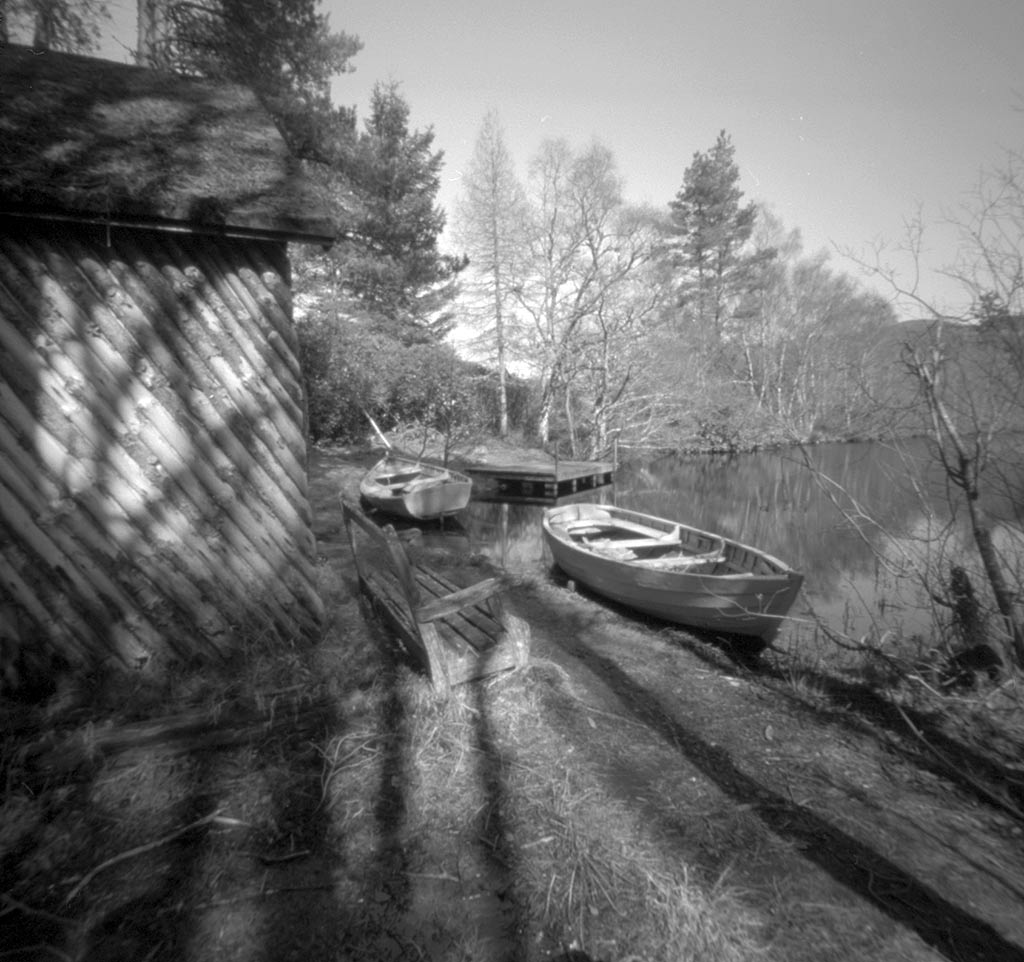 Pinhole boats