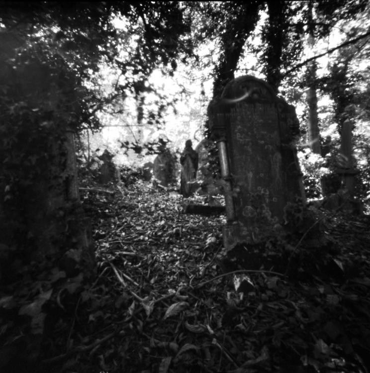 Pinhole Cemetery