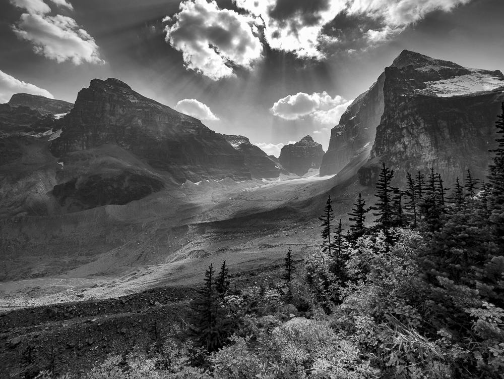 Plain Of The Six Glaciers 09101818