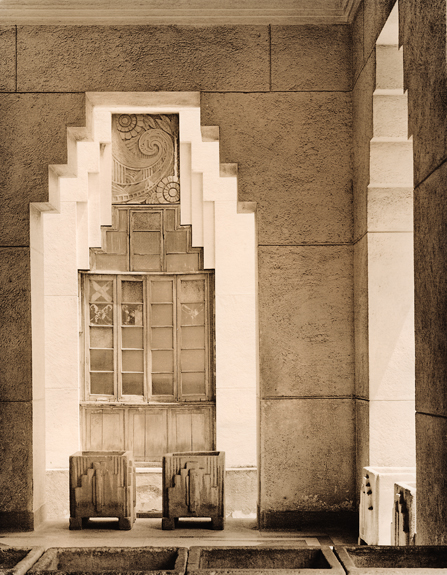 Portico, Lopez Serrano Buidling