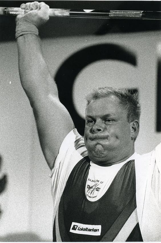 Portrait of a weigthlifter