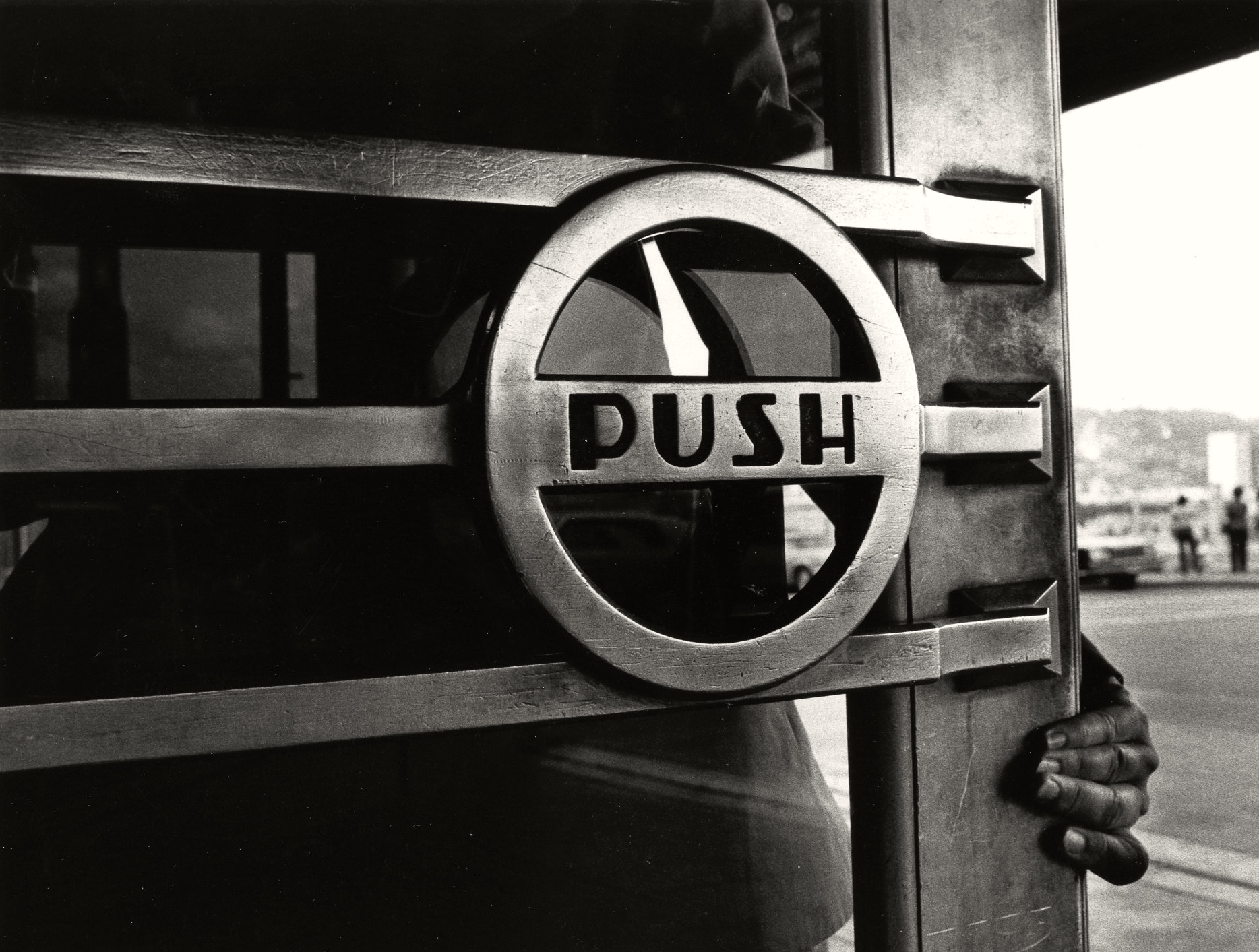 Push to Open