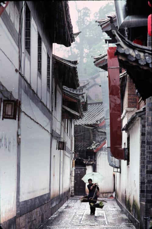 Rainy Alley, Lijiang China (2009)