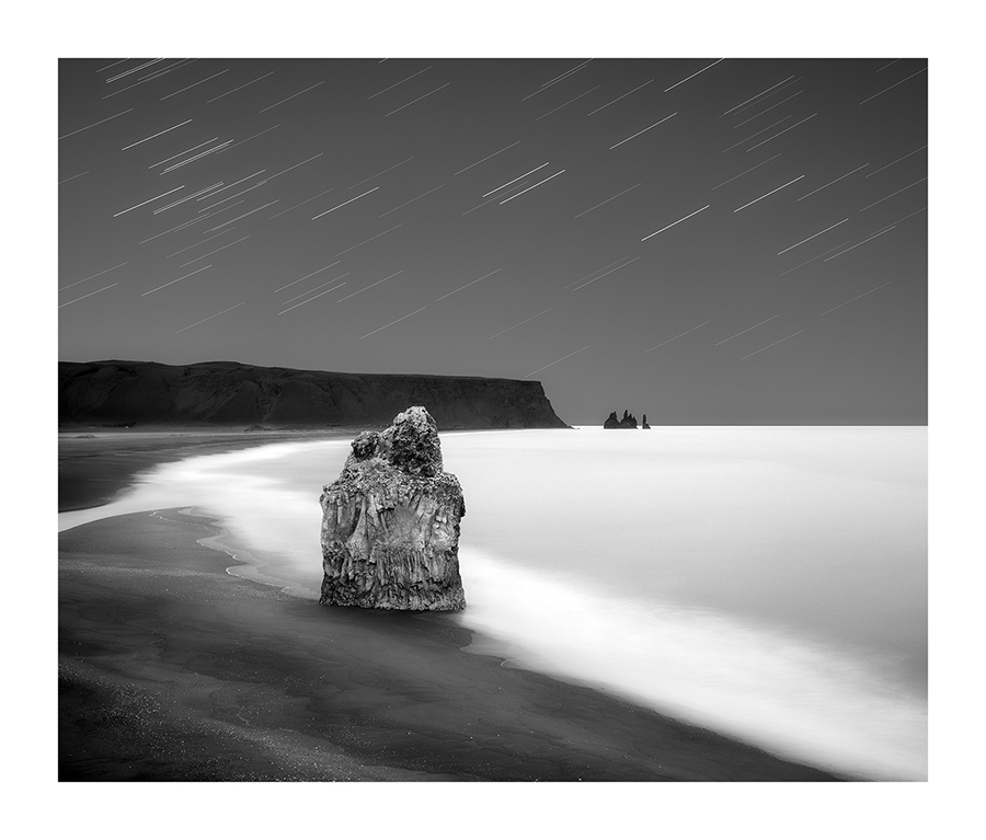 Reynisfjara-Night