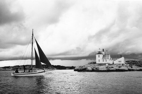 Sailboat & lighthous