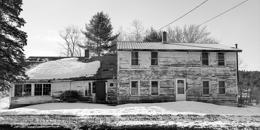 Seemingly Abandoned house on the main road