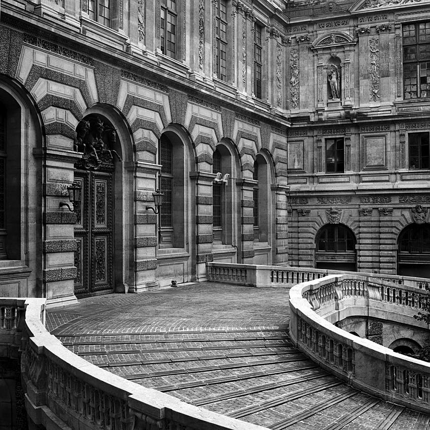 Side Courtyard, Louvre