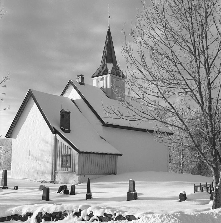 Skoger gamle kirke