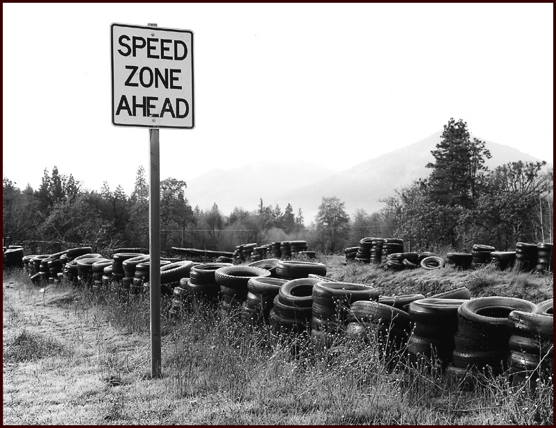 Speed Zone. 2004