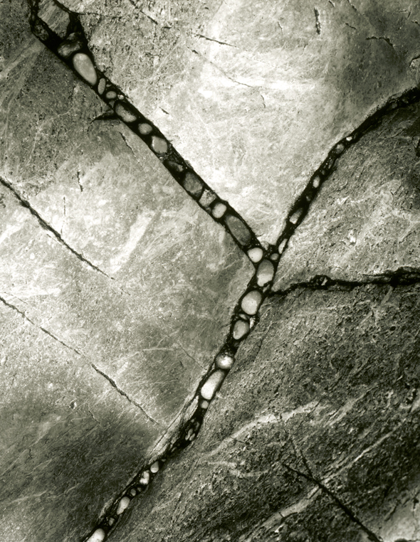 Stone Patterns, Iona