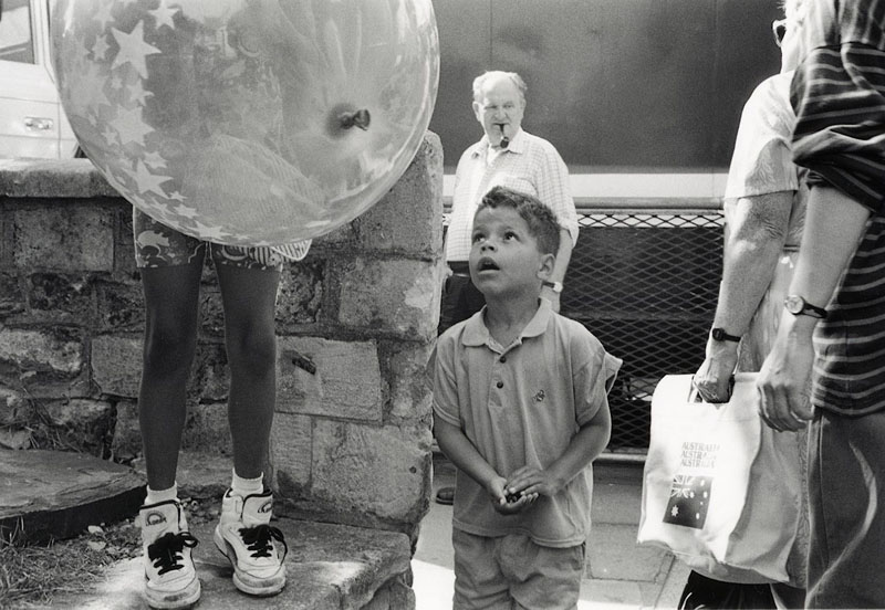 Street scene with balloon