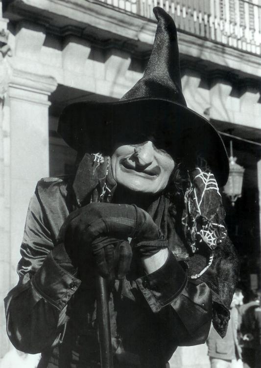 Street Witch