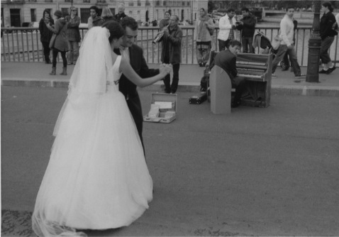 Sunday Afternoon in Paris