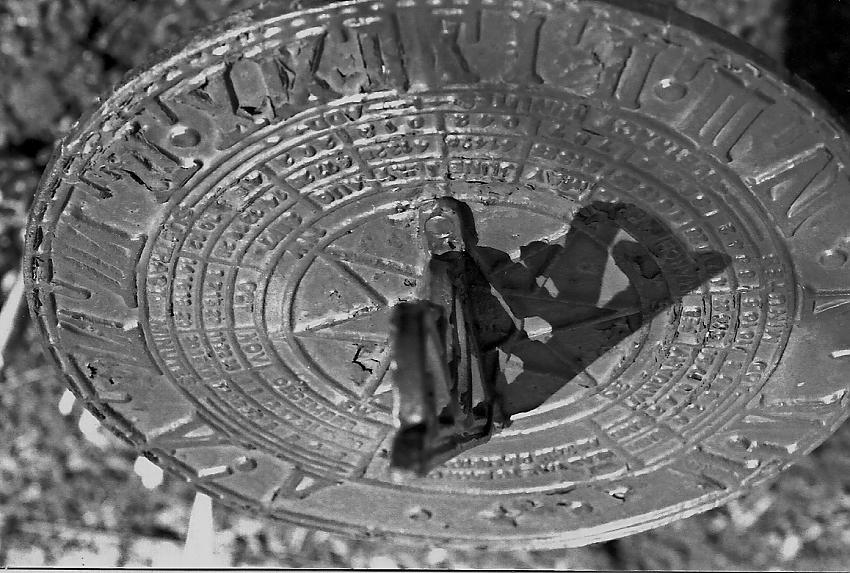 Sundial/Shadow