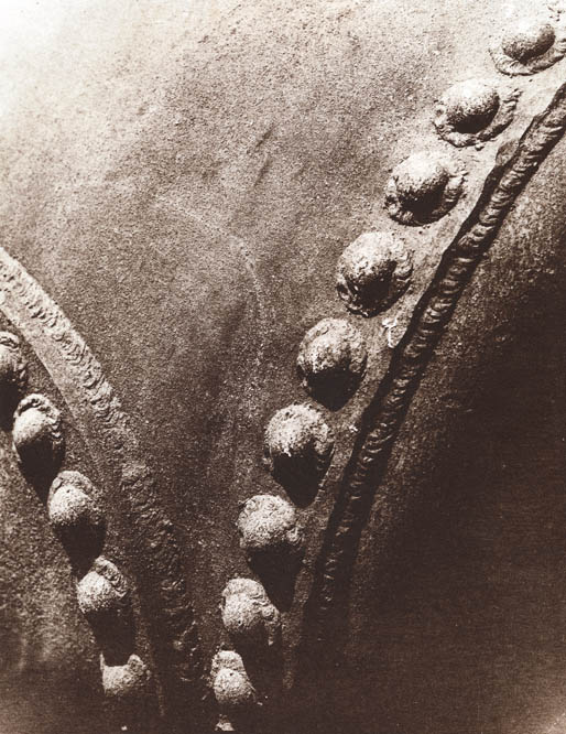 Tank abstract