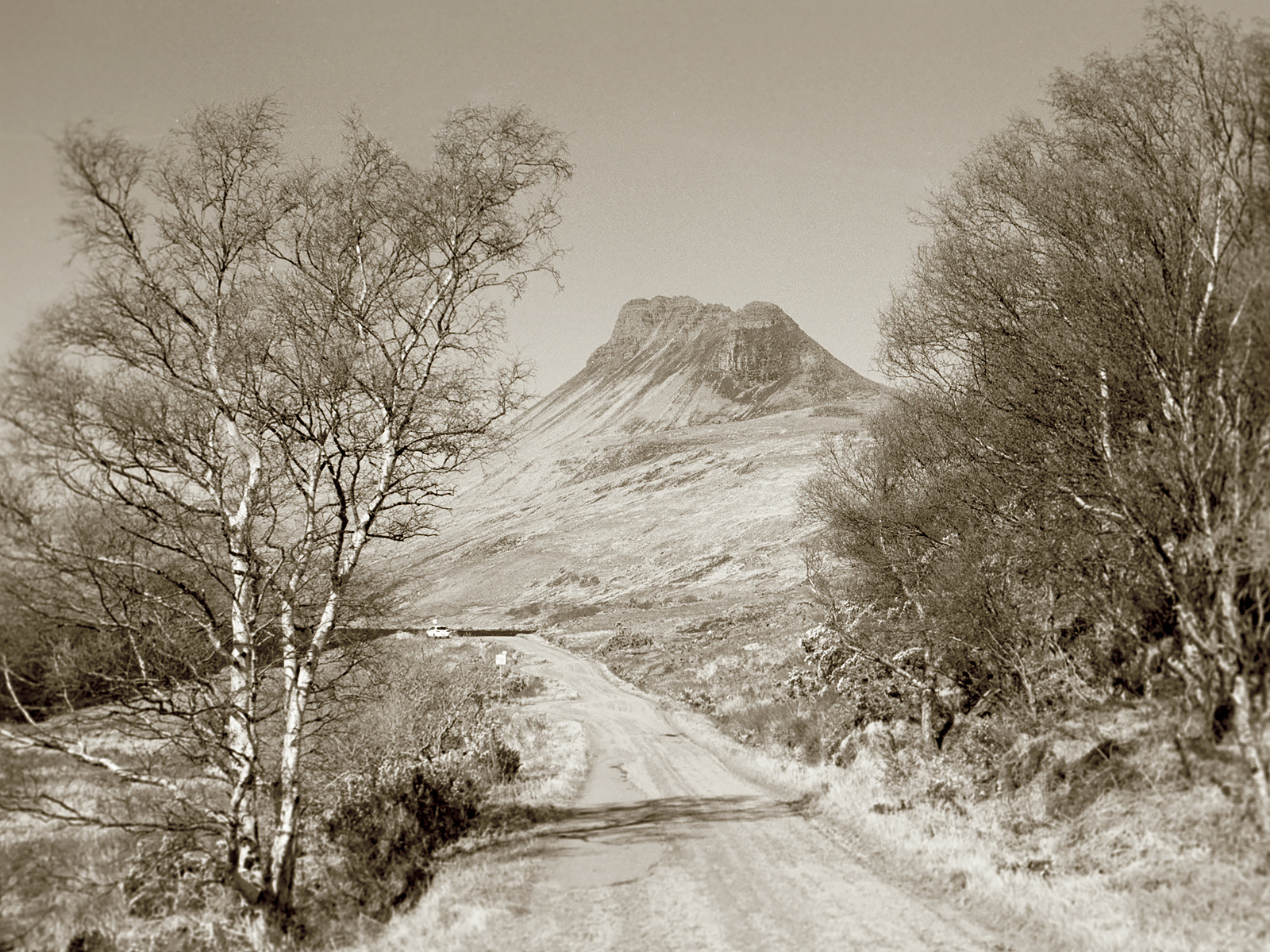 The road to Stac Pollaidh