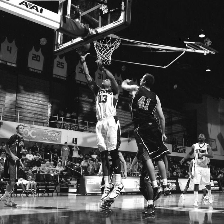 Titan Hoops