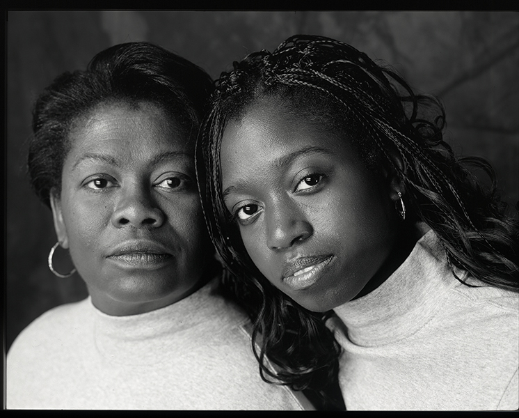 TMAX100 4X5  dr5-DEV1 NEUTRAL "Mother & Daughter"