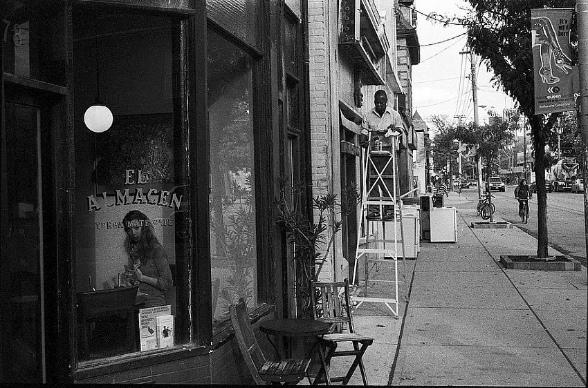 Toronto - Café Girl, Queen St. West