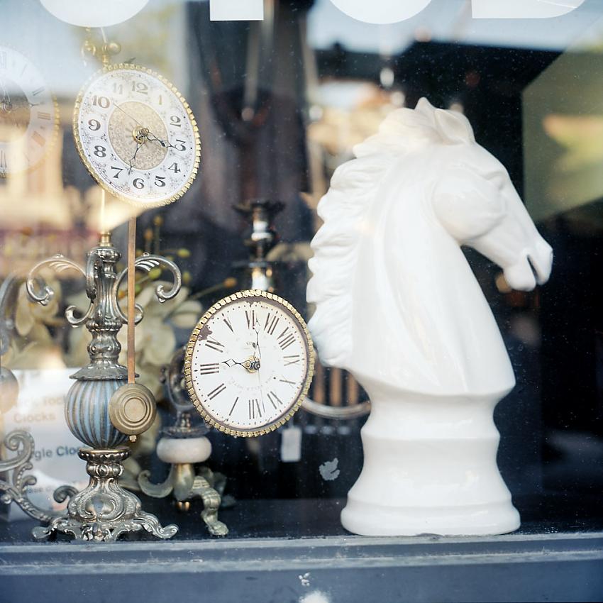 Two Clocks, Chesspiece