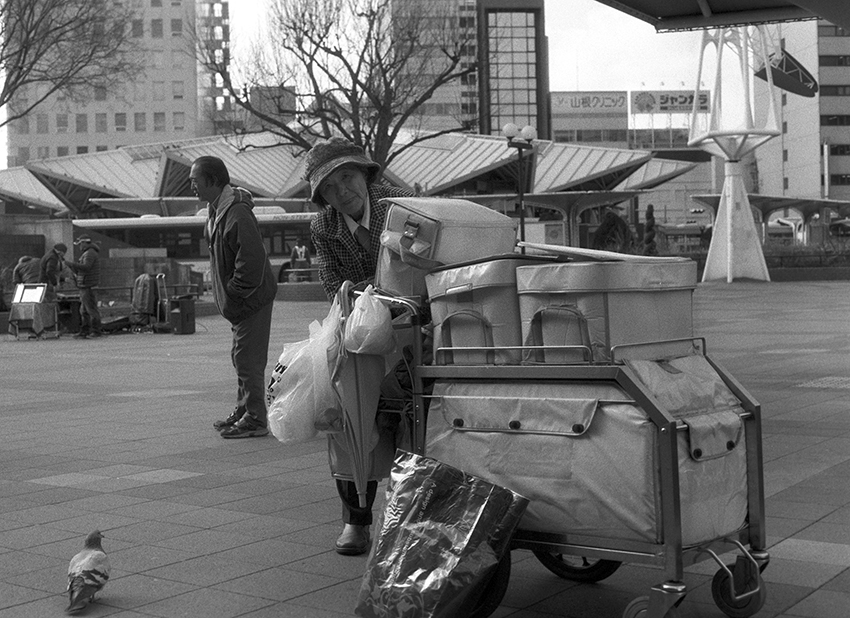 waiting for you at kobe station