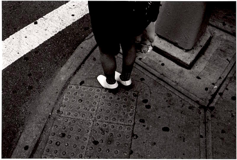 White Shoes / White Line
