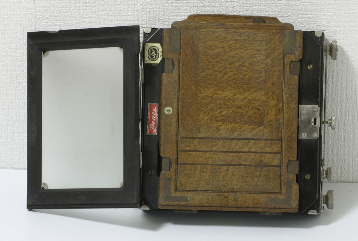 Peace-Half-Plate-Camera-08.jpg